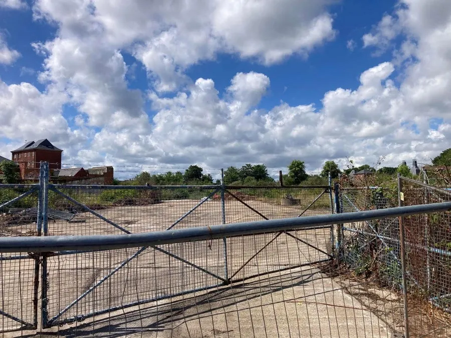 Romsey’s Abandoned Brewery Site – A Lingering Eyesore in Need of Revival