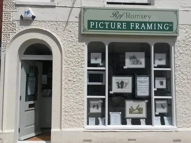 Romsey Picture Framing: Preserving Cherished Pieces in Hampshire