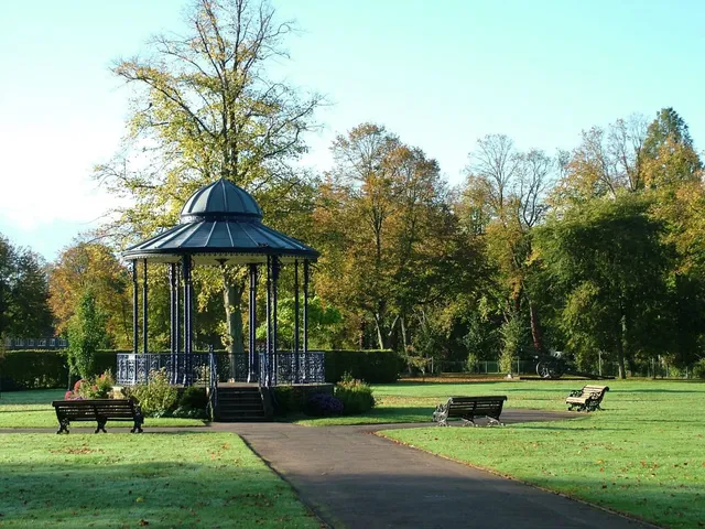Romsey War Memorial Park: A Serene Spot for Hampshire Visitors