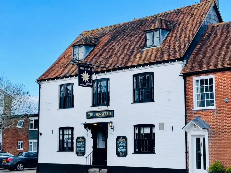 Exterior of The Horsefair Pub & Rooms on The Horsefair, Romsey
